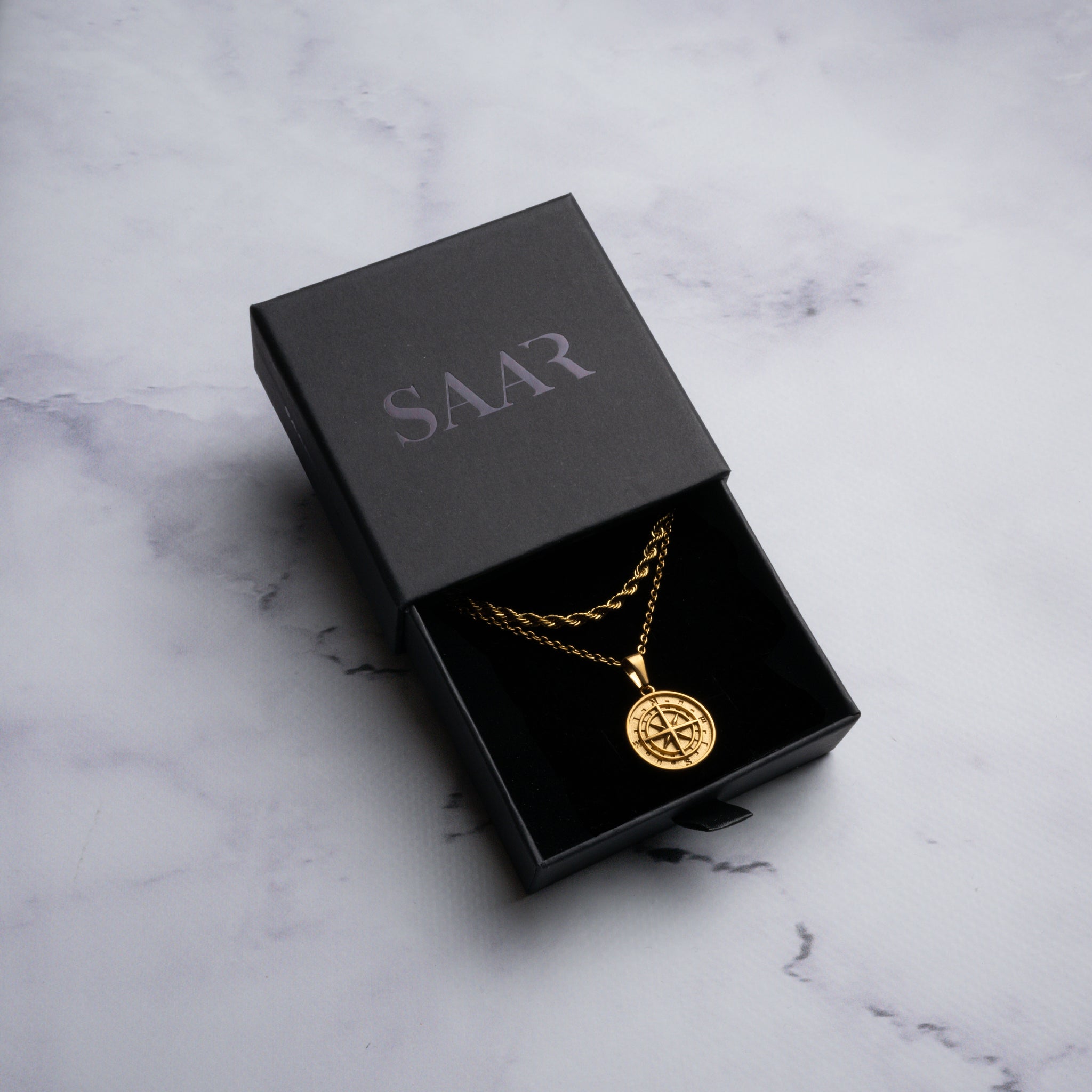 18k Gold Compass Pendant Necklace & Rope chain necklace