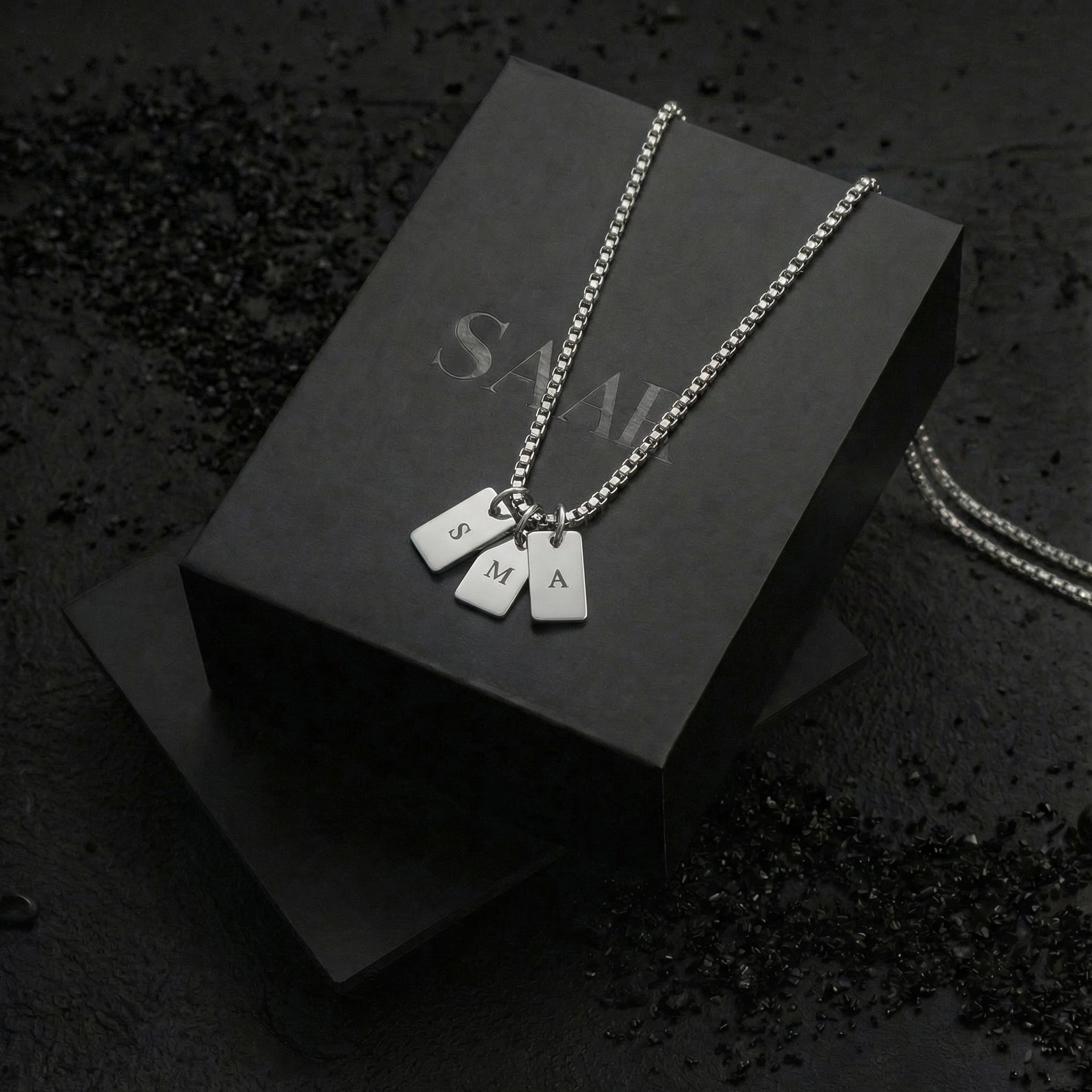 1.5mm Box Chain & Rectangular Engraved Pendant - Women's Necklaces - Saar Co