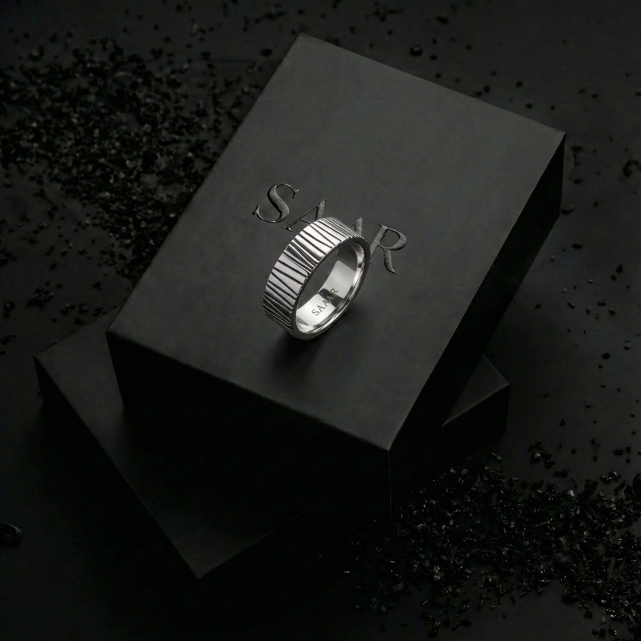 The Linear Ridge Ring | Mens ring | SAARCO