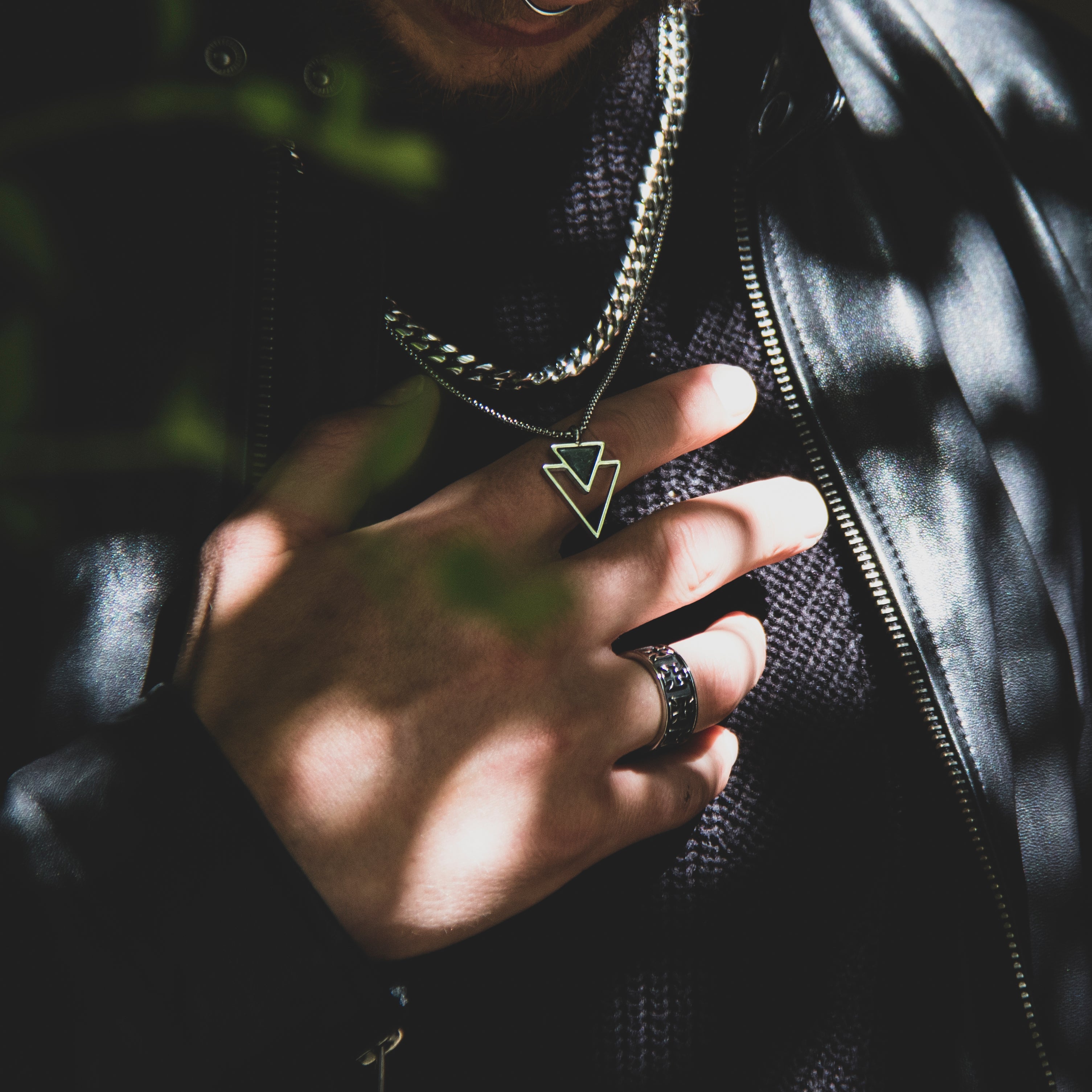 Stainless Steel Box Chain with Double triangle Onyx Pendant