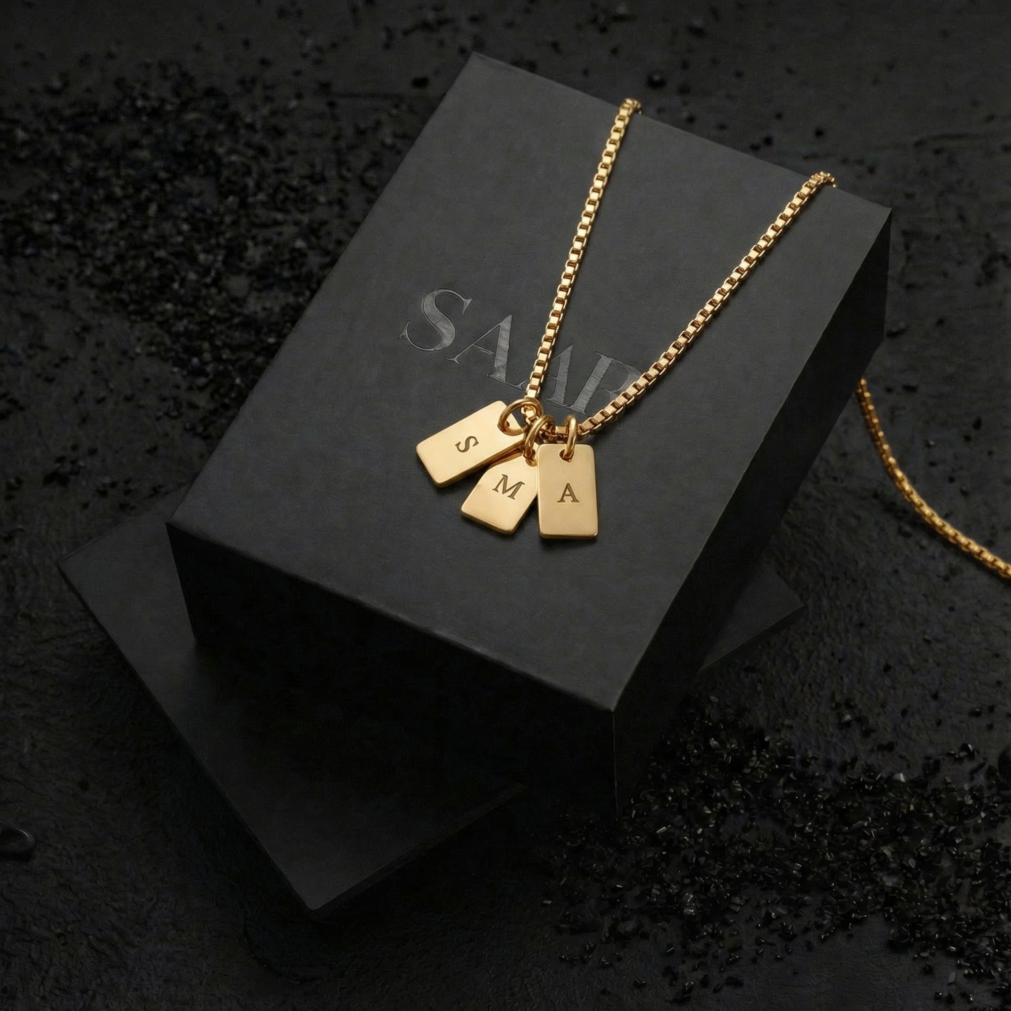 1.5mm Box Chain & Rectangular Engraved Pendant - Women's Necklaces - Saar Co