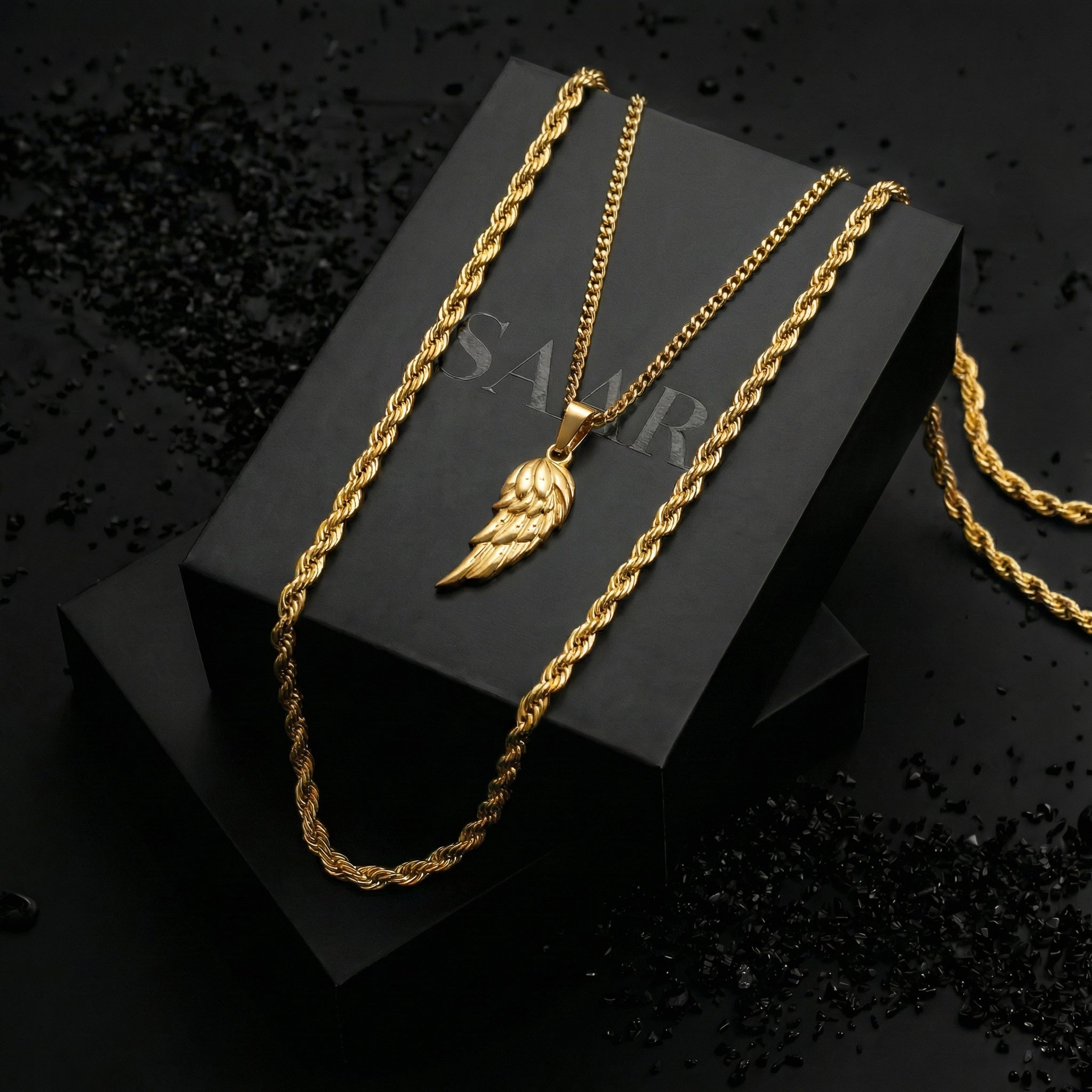 18K Gold Plated Angel Wing Pendant and Diamond Cut Rope Chain Set